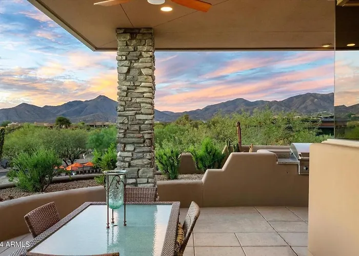 Luxury 2-suite Desert Holiday home Scottsdale