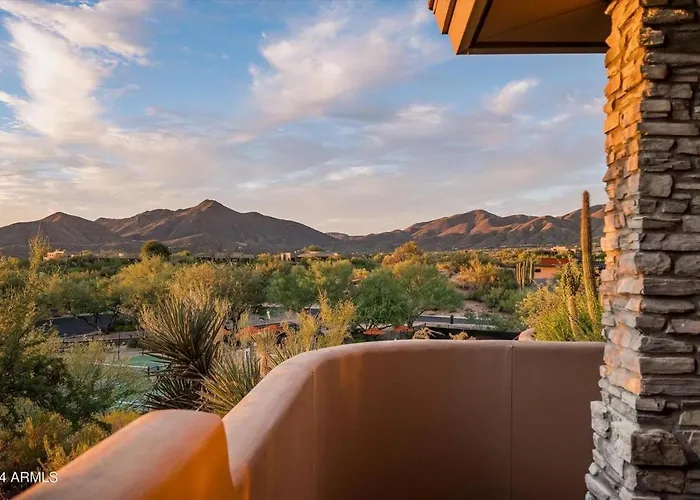 Luxury 2-suite Desert Holiday home Scottsdale